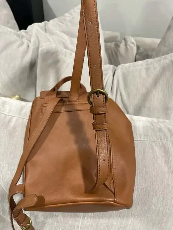 Universal Thread - Picture 5 of 9